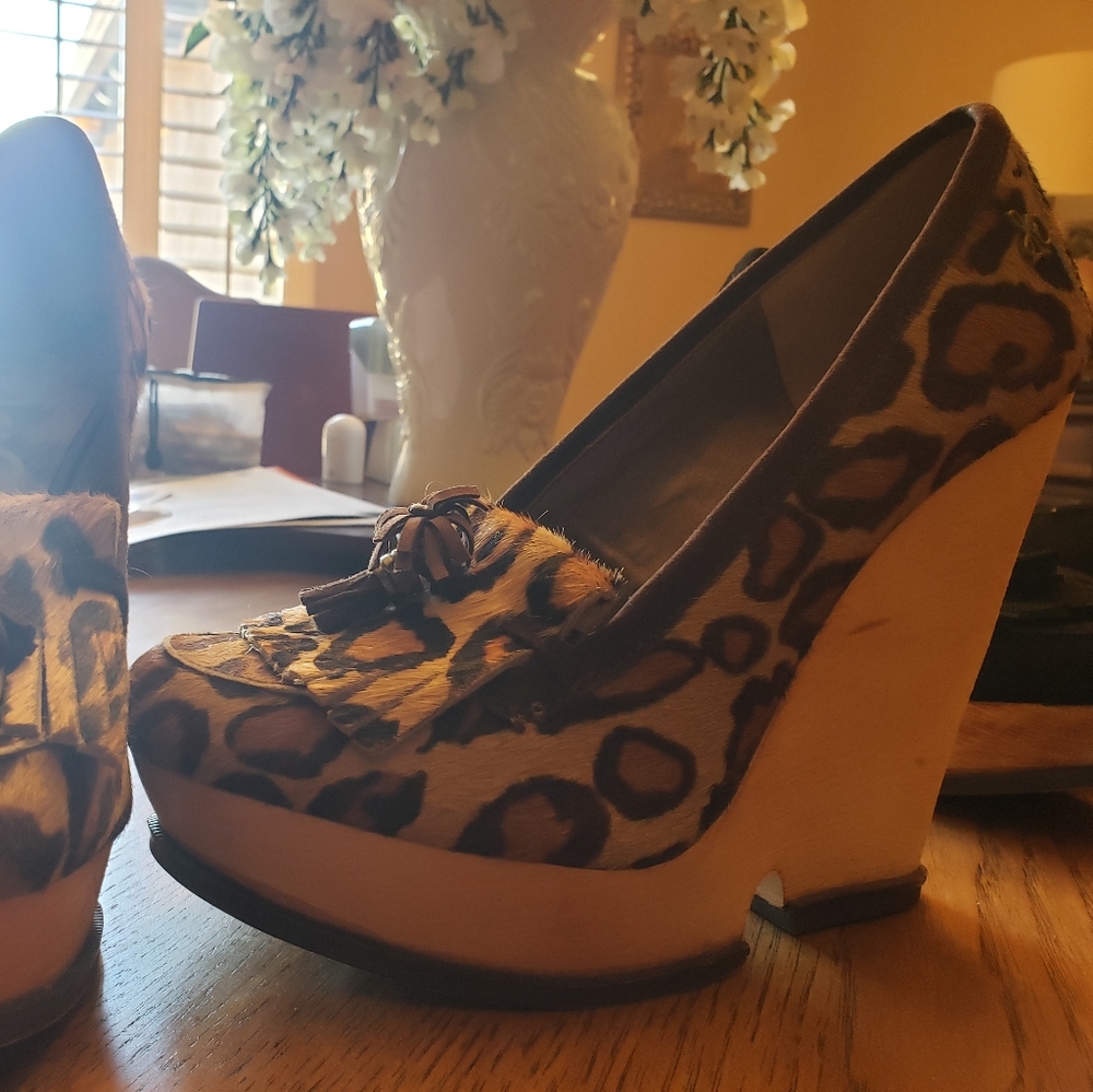 Heels - Picture 2 of 4